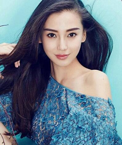 杨颖，美丽与才华交汇的影视界新星