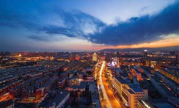 呼和浩特盛会，嘉宾云集，观众热情如火