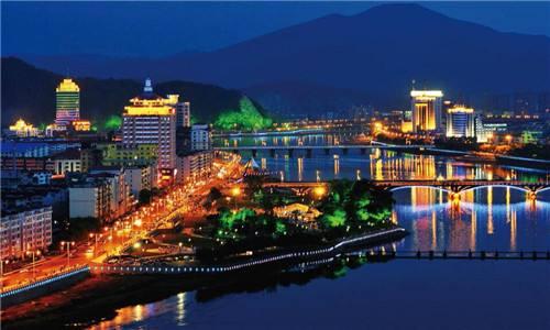 通化与暖阳下的友情小事